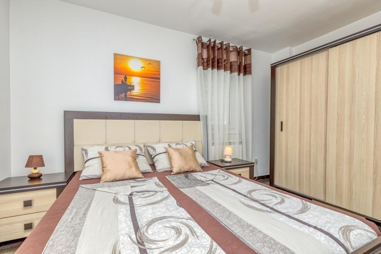 Apartments Kardumovic Kukci Exterior photo